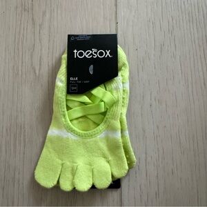 Toesox Full Toe Elle Pride Grip Women's Socks Size Small (6-8)
